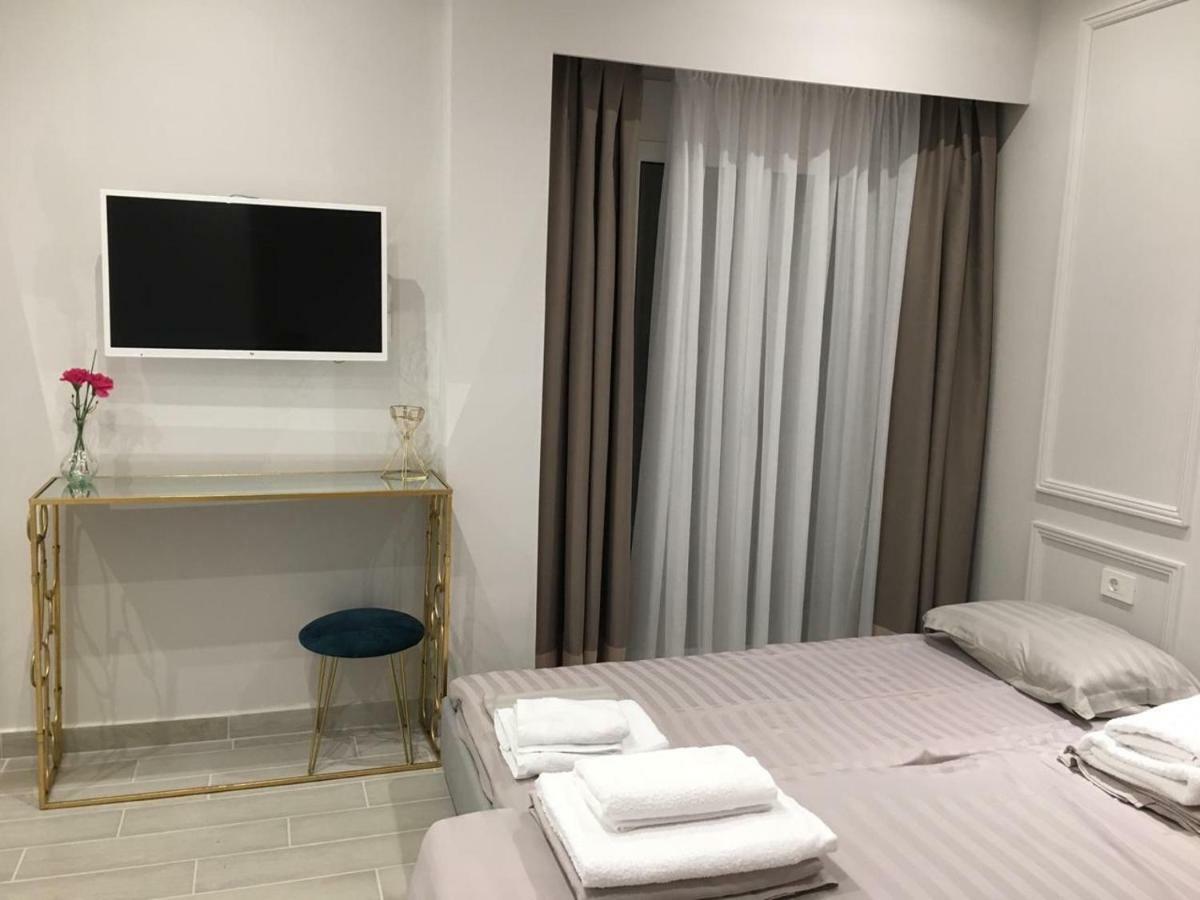 Onira Luxury Rooms Sarande Bagian luar foto